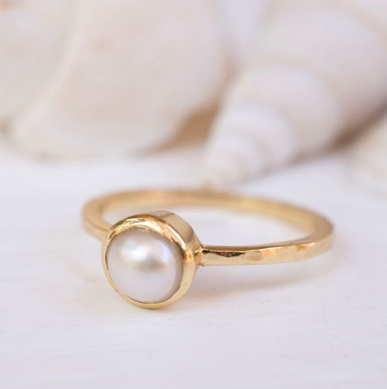 925 Sterling Silver Bezel Set Pearl Ring | Unisex Style | Perfect for Men and Women